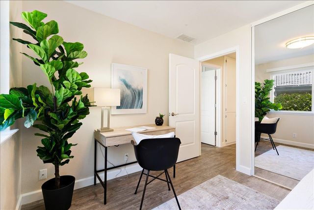 755 14th Avenue 109, Santa Cruz, CA 95062