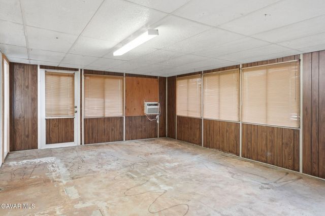 10500 Lonon Avenue, Bakersfield, CA 93312