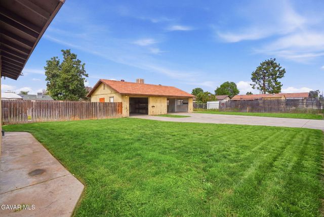 10500 Lonon Avenue, Bakersfield, CA 93312