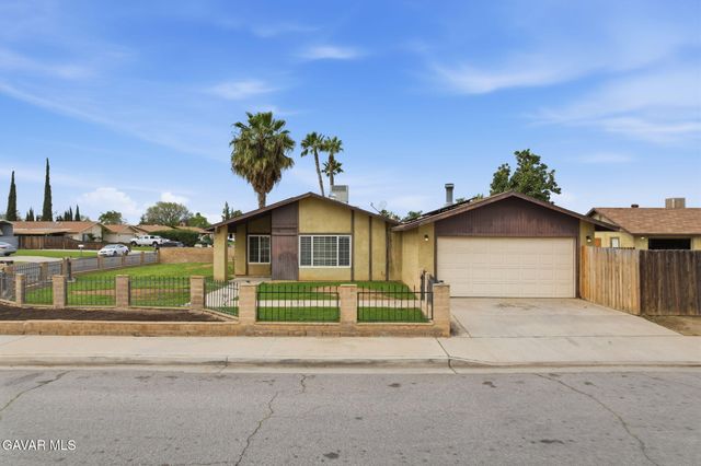 10500 Lonon Avenue, Bakersfield, CA 93312