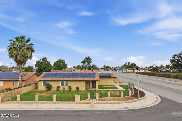 10500 Lonon Avenue, Bakersfield, CA 93312