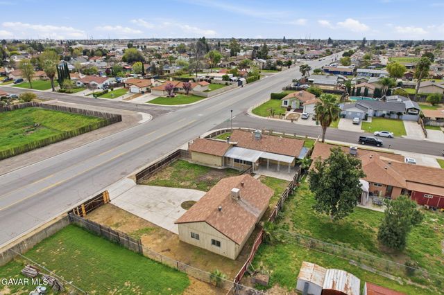 10500 Lonon Avenue, Bakersfield, CA 93312