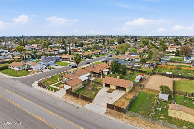 10500 Lonon Avenue, Bakersfield, CA 93312