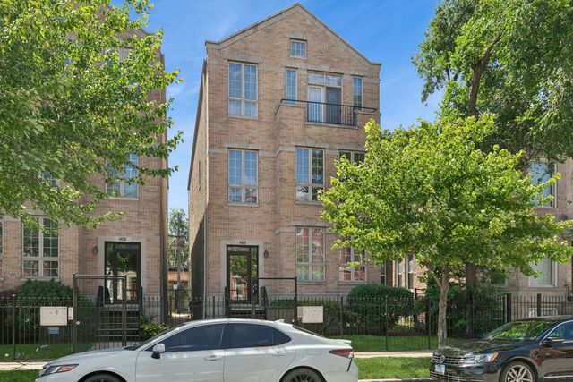 4426 S Calumet Avenue G, Chicago, IL 60653
