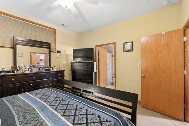 4426 S Calumet Avenue G, Chicago, IL 60653