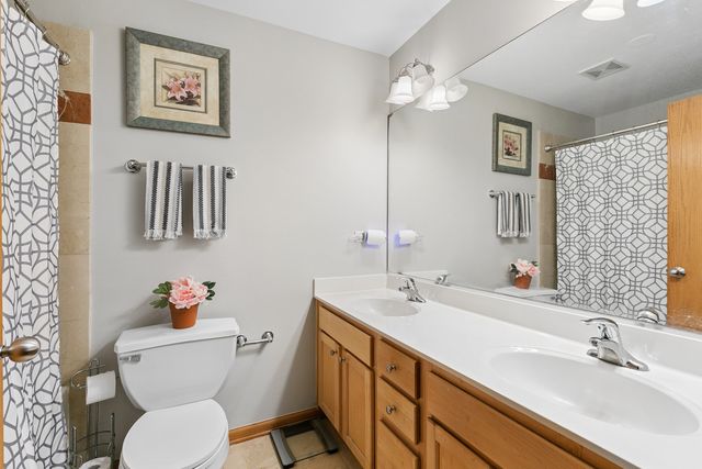 4426 S Calumet Avenue G, Chicago, IL 60653
