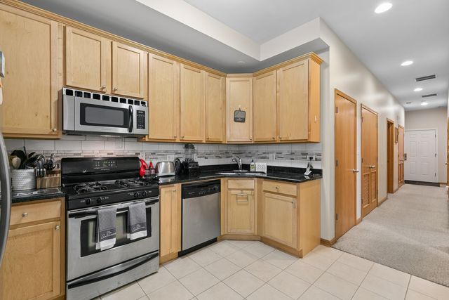 4426 S Calumet Avenue G, Chicago, IL 60653