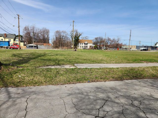 6333 WATERLOO Street, Detroit, MI 48207