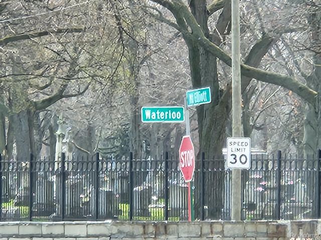 6333 WATERLOO Street, Detroit, MI 48207