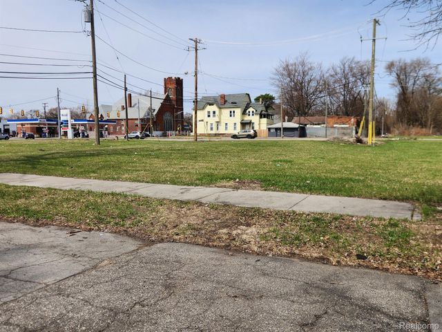 6333 WATERLOO Street, Detroit, MI 48207