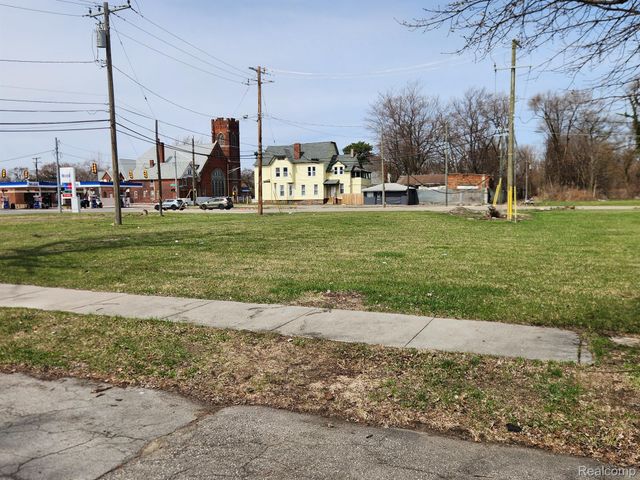 6333 WATERLOO Street, Detroit, MI 48207