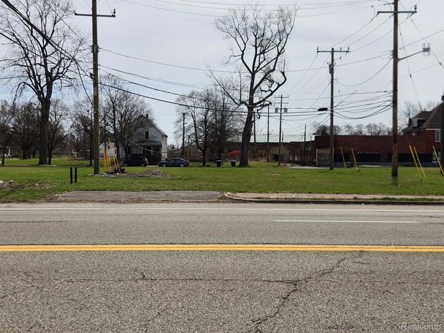 6333 WATERLOO Street, Detroit, MI 48207