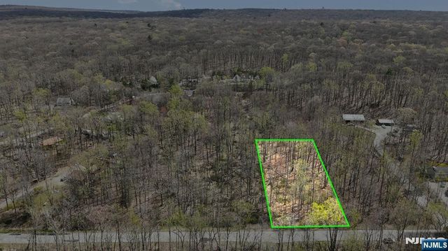11 Oak Ridge Road, Montague, NJ 07827