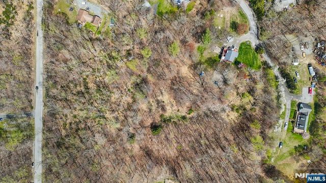 11 Oak Ridge Road, Montague, NJ 07827