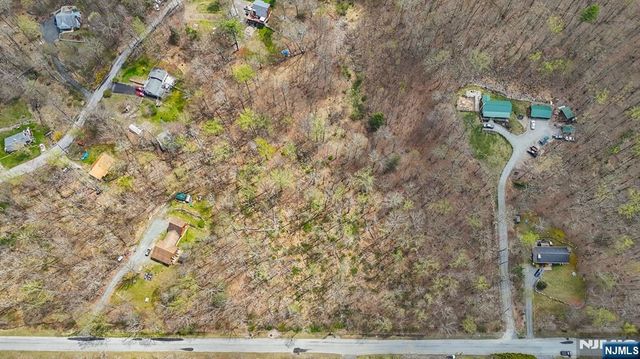 11 Oak Ridge Road, Montague, NJ 07827