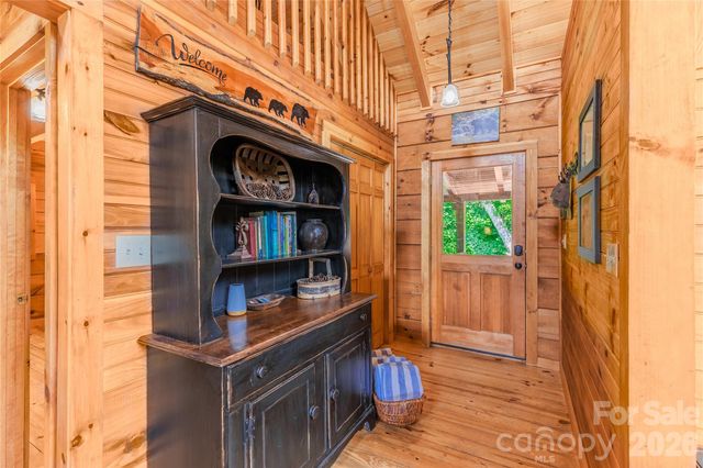 460 Briggs Cove Road, Robbinsville, NC 28771