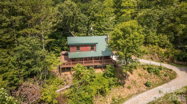 460 Briggs Cove Road, Robbinsville, NC 28771