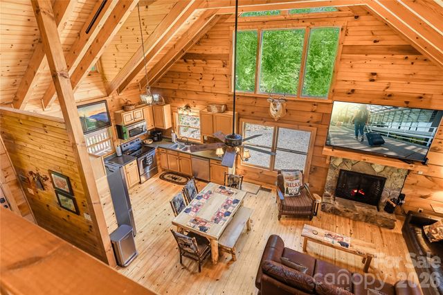 460 Briggs Cove Road, Robbinsville, NC 28771