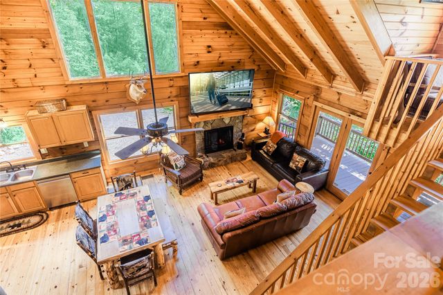 460 Briggs Cove Road, Robbinsville, NC 28771