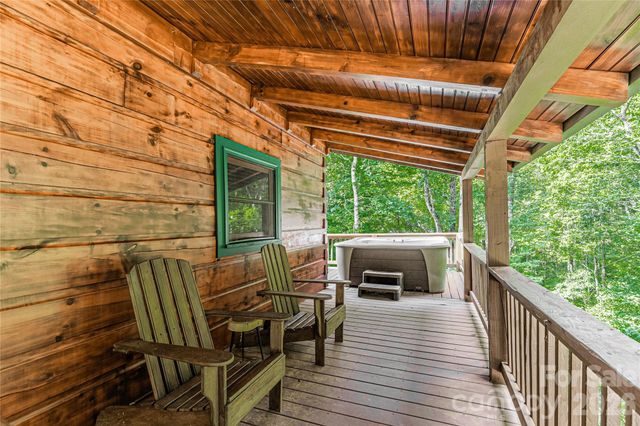 460 Briggs Cove Road, Robbinsville, NC 28771