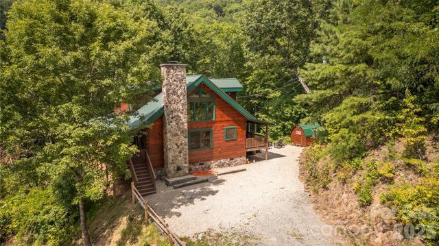 460 Briggs Cove Road, Robbinsville, NC 28771