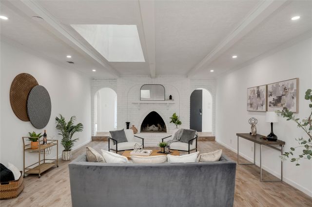 4202 N Hills DR, Austin, TX 78731