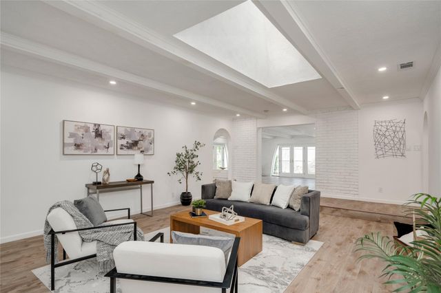 4202 N Hills DR, Austin, TX 78731