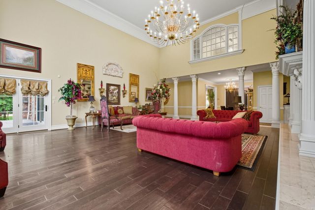 37 Chenal Circle, Little Rock, AR 72223