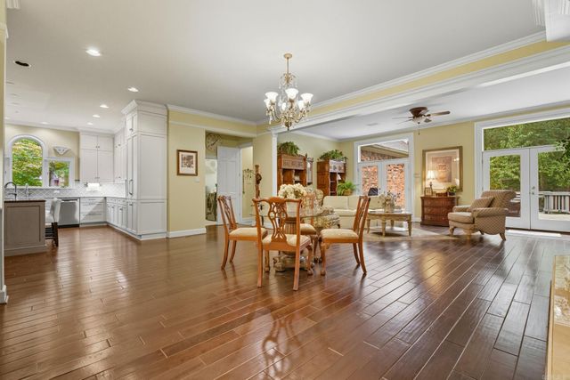 37 Chenal Circle, Little Rock, AR 72223