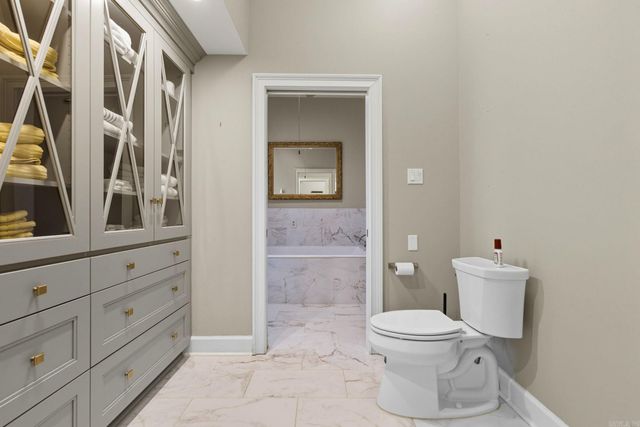 37 Chenal Circle, Little Rock, AR 72223