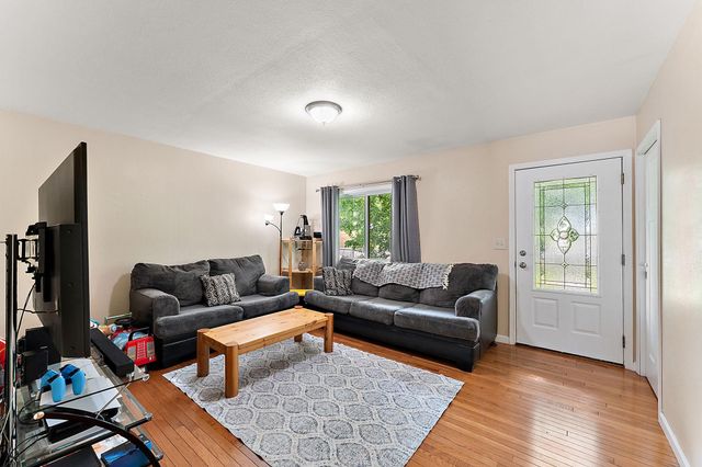 1509 Concord Street S, South Saint Paul, MN 55075