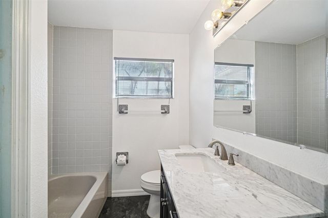 18411 AUTUMN MIST DRIVE, Lutz, FL 33549