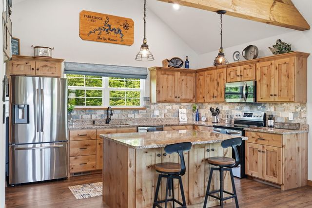 1 Grand Drive, Blue Eye, MO 65611