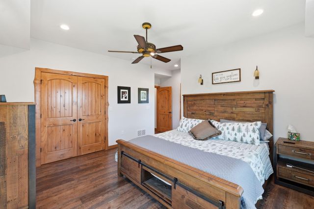 1 Grand Drive, Blue Eye, MO 65611