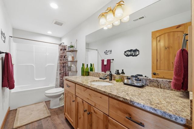 1 Grand Drive, Blue Eye, MO 65611