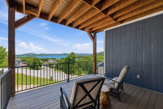 1 Grand Drive, Blue Eye, MO 65611