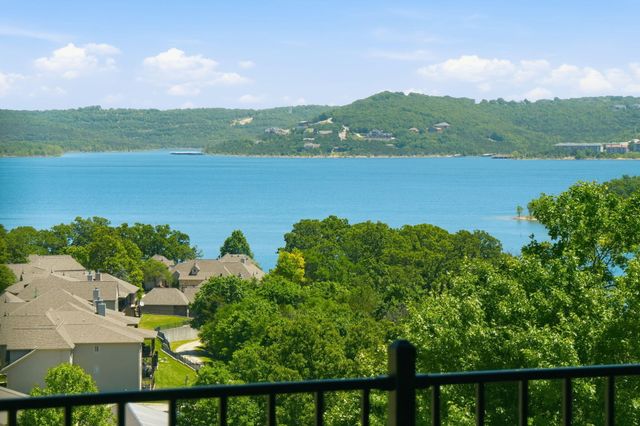1 Grand Drive, Blue Eye, MO 65611