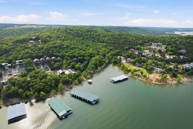 1 Grand Drive, Blue Eye, MO 65611