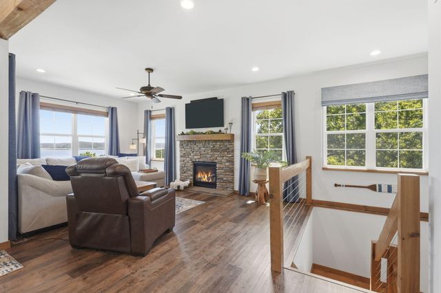1 Grand Drive, Blue Eye, MO 65611