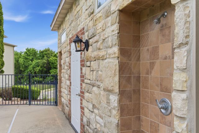 1 Grand Drive, Blue Eye, MO 65611