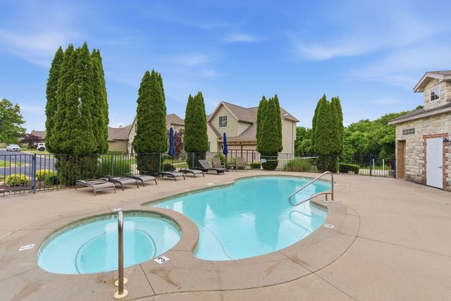 1 Grand Drive, Blue Eye, MO 65611