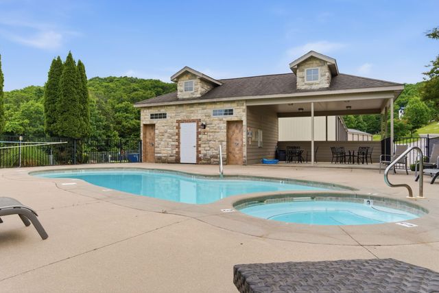 1 Grand Drive, Blue Eye, MO 65611
