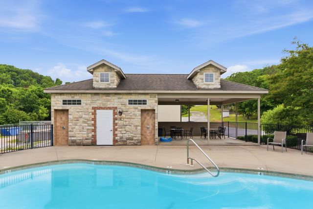 1 Grand Drive, Blue Eye, MO 65611