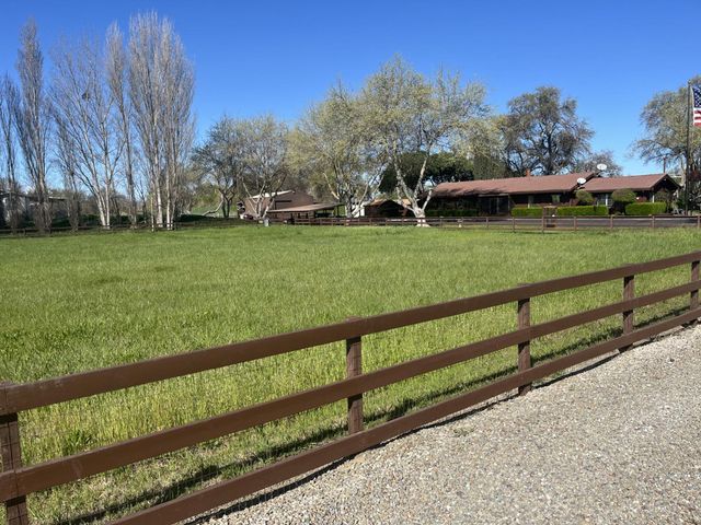 14101 W Bethany Rd, Tracy, CA 95304