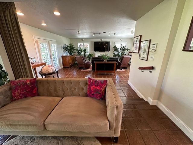 14101 W Bethany Rd, Tracy, CA 95304