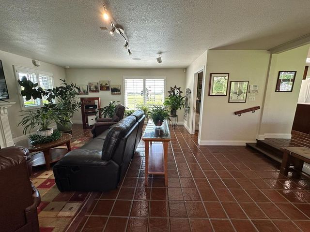 14101 W Bethany Rd, Tracy, CA 95304