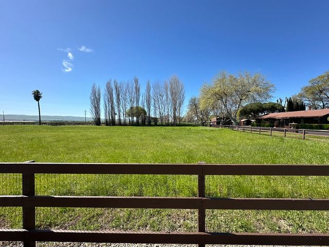 14101 W Bethany Rd, Tracy, CA 95304