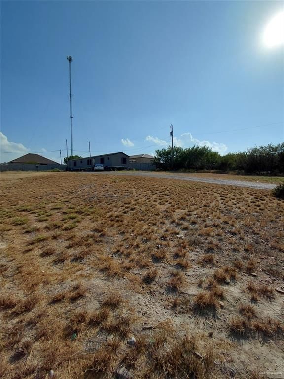 111 Ramona Boulevard, Rio Grande City, TX 78582