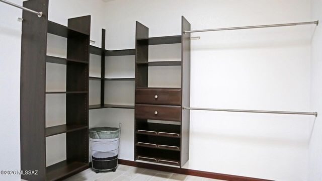 990 W Paria Lane, Tucson, AZ 85704