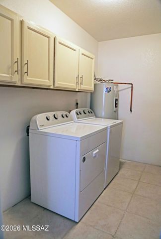 990 W Paria Lane, Tucson, AZ 85704